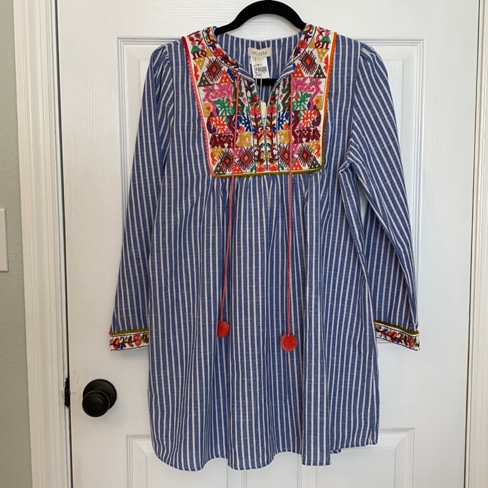 ✨NWT✨ colorful VELZERA tunic w/intricate detail
